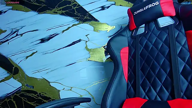 Snapshot of Kevin22_222 chatting on February 12, 2:56 am Kevin22 222 online show from February 12, 2:56 am