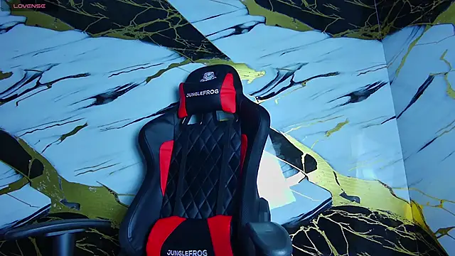 Snapshot of Kevin22_222 chatting on February 13, 5:16 am Kevin22 222 online show from February 13, 5:16 am