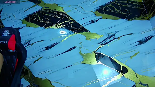 Snapshot of Kevin22_222 chatting on March 21, 12:51 am Kevin22 222 online show from March 21, 12:51 am