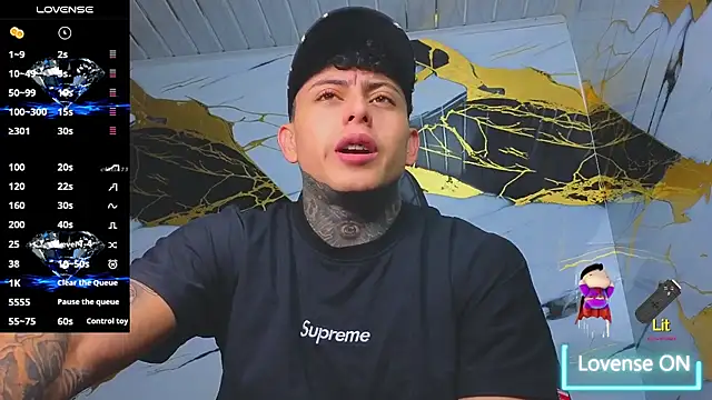 Snapshot of Kevin22_222 chatting on September 29, 5:12 am Kevin22 222 online show from September 29, 5:12 am