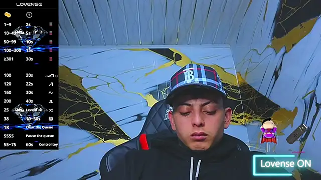 Snapshot of Kevin22_222 chatting on October 13, 4:45 am Kevin22 222 online show from October 13, 4:45 am