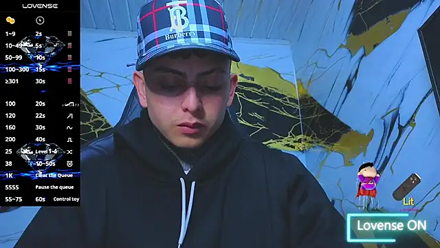 Snapshot of Kevin22_222 chatting on October 18, 5:21 am Kevin22 222 online show from October 18, 5:21 am