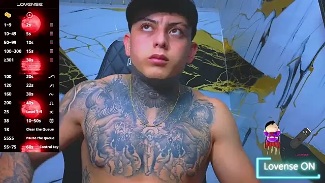 Snapshot of Kevin22_222 chatting on October 24, 3:36 am Kevin22 222 online show from October 24, 3:36 am