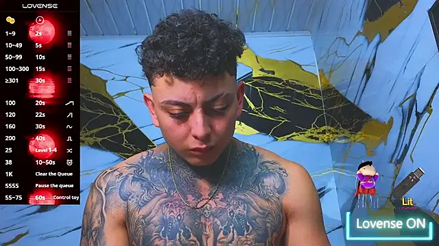 Snapshot of Kevin22_222 chatting on November 6, 5:08 am Kevin22 222 online show from November 6, 5:08 am