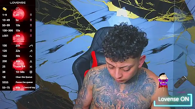 Snapshot of Kevin22_222 chatting on November 10, 3:49 am Kevin22 222 online show from November 10, 3:49 am