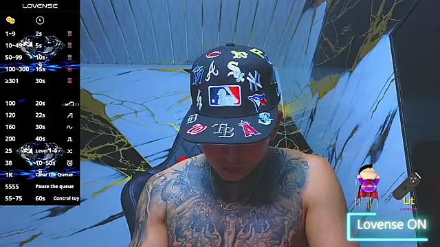 Snapshot of Kevin22_222 chatting on November 24, 3:06 am Kevin22 222 online show from November 24, 3:06 am