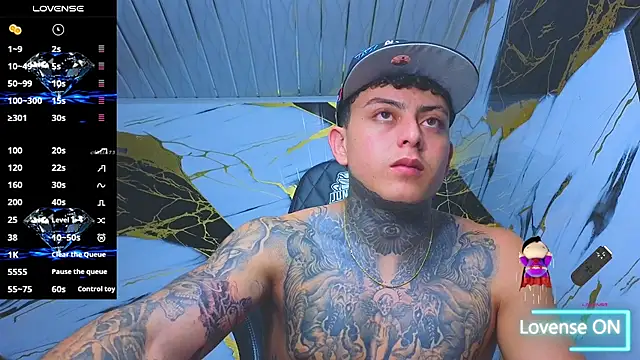 Snapshot of Kevin22_222 chatting on November 26, 2:56 am Kevin22 222 online show from November 26, 2:56 am