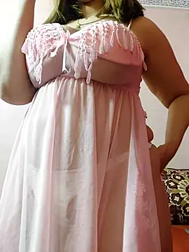 LoNa-daloua online show from February 23, 8:39 pm