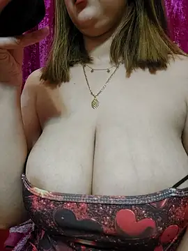 LoNa-daloua online show from March 14, 9:31 pm