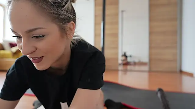 missdaisydiamond777 online show from February 21, 10:28 am