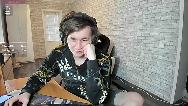 iliaskrislove online show from March 12, 1:08 pm