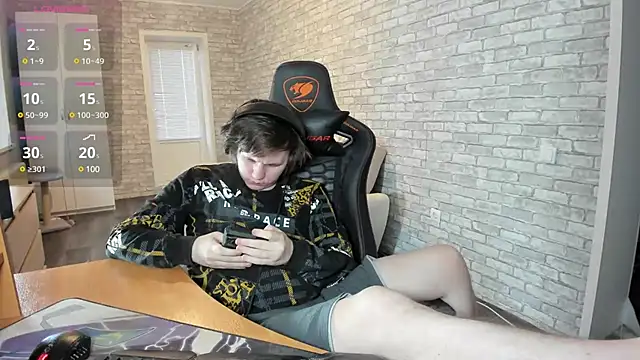 iliaskrislove online show from March 13, 5:43 am