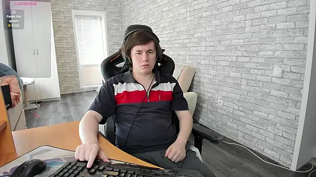 iliaskrislove online show from March 18, 10:25 am