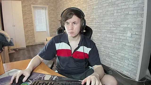 iliaskrislove online show from March 20, 2:21 pm