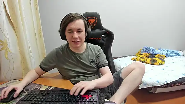 iliaskrislove online show from September 21, 4:41 pm