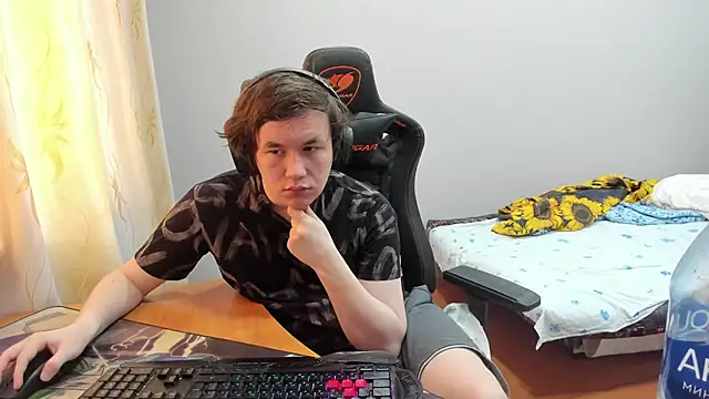 iliaskrislove online show from September 23, 9:45 am