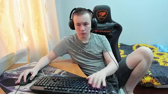 iliaskrislove online show from October 17, 4:37 am