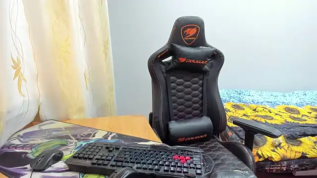 iliaskrislove online show from October 28, 10:08 am