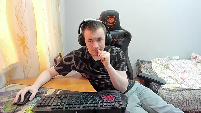 iliaskrislove online show from November 5, 8:58 am