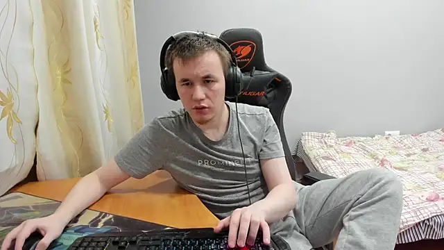 iliaskrislove online show from November 25, 2:33 am