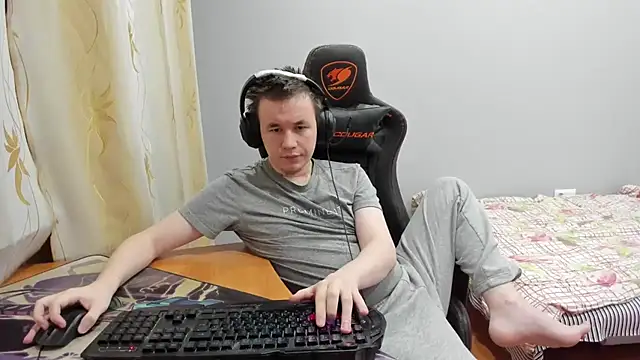 iliaskrislove online show from November 27, 9:17 pm