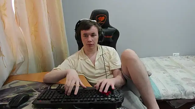 iliaskrislove online show from February 18, 3:57 am