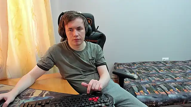 iliaskrislove online show from February 23, 5:16 am