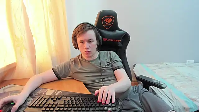 iliaskrislove online show from March 26, 7:58 am