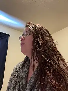 Snapshot of FreakNastyLacie chatting on February 19, 4:22 pm FreakNastyLacie online show from February 19, 4:22 pm