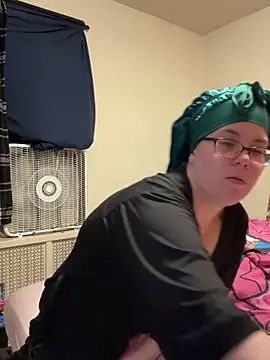 Snapshot of FreakNastyLacie chatting on February 21, 3:43 pm FreakNastyLacie online show from February 21, 3:43 pm