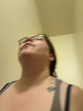 Snapshot of FreakNastyLacie chatting on February 25, 6:53 pm FreakNastyLacie online show from February 25, 6:53 pm