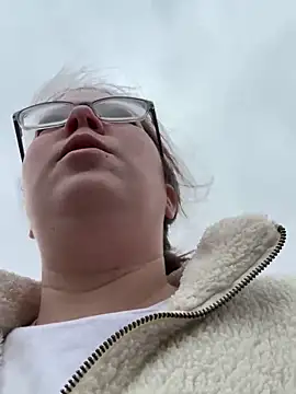 Snapshot of FreakNastyLacie chatting on February 26, 6:54 pm FreakNastyLacie online show from February 26, 6:54 pm