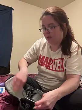 Snapshot of FreakNastyLacie chatting on February 27, 1:05 am FreakNastyLacie online show from February 27, 1:05 am