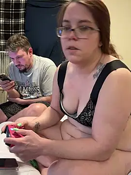 Snapshot of FreakNastyLacie chatting on February 28, 3:37 am FreakNastyLacie online show from February 28, 3:37 am