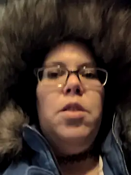 Snapshot of FreakNastyLacie chatting on March 2, 12:20 am FreakNastyLacie online show from March 2, 12:20 am