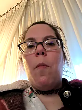 Snapshot of FreakNastyLacie chatting on March 3, 10:20 pm FreakNastyLacie online show from March 3, 10:20 pm