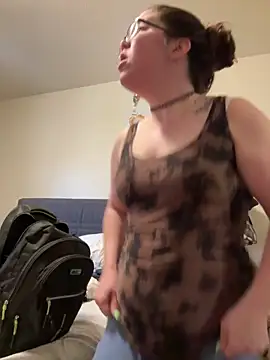 Snapshot of FreakNastyLacie chatting on March 4, 4:09 pm FreakNastyLacie online show from March 4, 4:09 pm