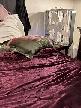 Snapshot of FreakNastyLacie chatting on March 7, 1:51 pm FreakNastyLacie online show from March 7, 1:51 pm