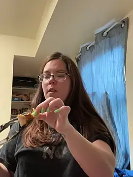 Snapshot of FreakNastyLacie chatting on March 10, 9:51 pm FreakNastyLacie online show from March 10, 9:51 pm