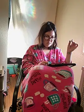 Snapshot of FreakNastyLacie chatting on November 7, 1:22 pm FreakNastyLacie online show from November 7, 1:22 pm