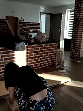 Snapshot of Linalicious chatting on February 3, 8:24 am Linalicious online show from February 3, 8:24 am