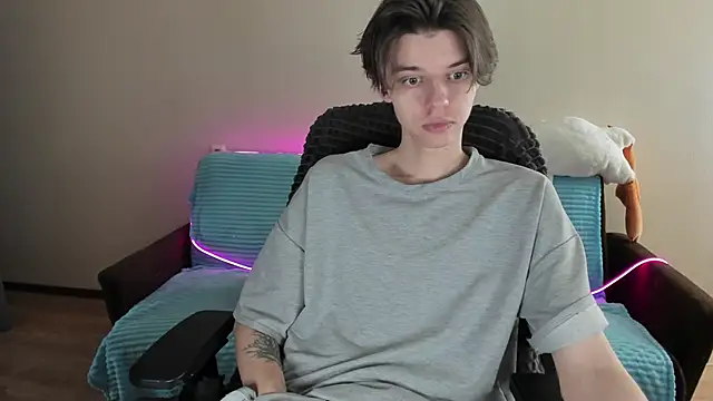 Liam sexy1 online show from January 20, 1:00 pm