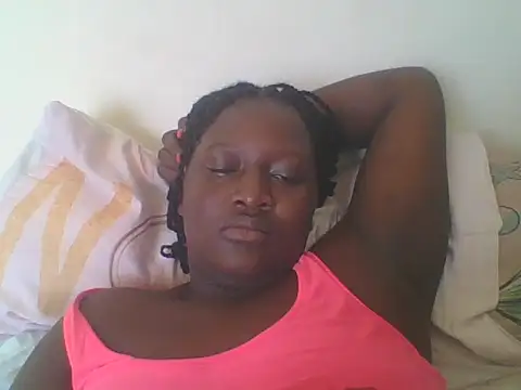 Snapshot of Heavy_ass chatting on February 18, 1:44 pm Heavy ass online show from February 18, 1:44 pm