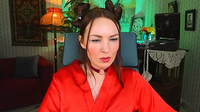 VandaRossi online show from March 9, 11:25 am