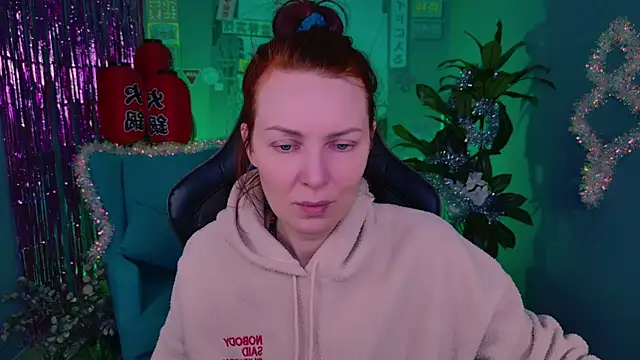 VandaRossi online show from December 14, 9:47 am