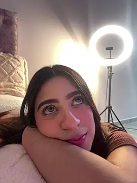 Snapshot of samantha_evans2 chatting on February 26, 7:20 am samantha evans2 online show from February 26, 7:20 am