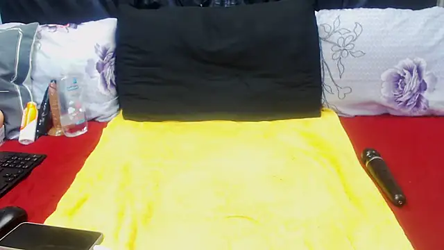 Snapshot of spicydiver38 chatting on May 12, 1:58 am spicydiver38 online show from May 12, 1:58 am