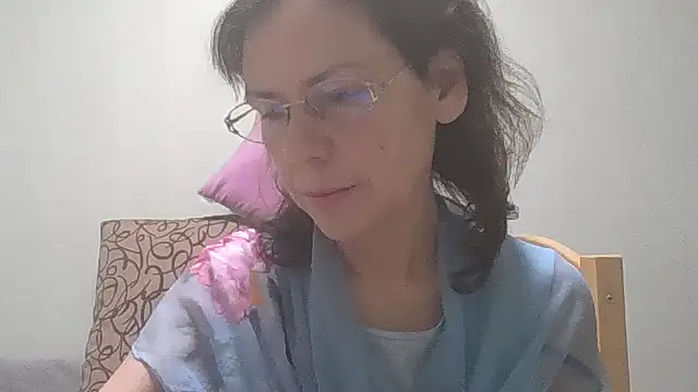 Snapshot of HollyJewel chatting on January 21, 6:12 pm HollyJewel online show from January 21, 6:12 pm