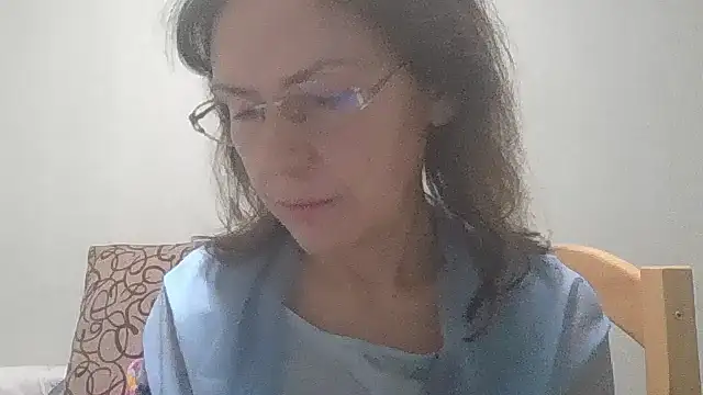 Snapshot of HollyJewel chatting on January 23, 7:51 pm HollyJewel online show from January 23, 7:51 pm
