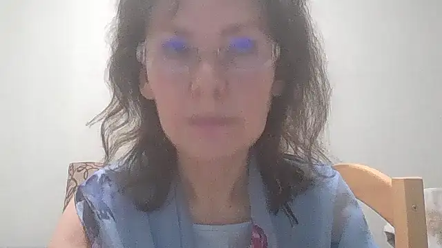 Snapshot of HollyJewel chatting on January 31, 8:22 pm HollyJewel online show from January 31, 8:22 pm